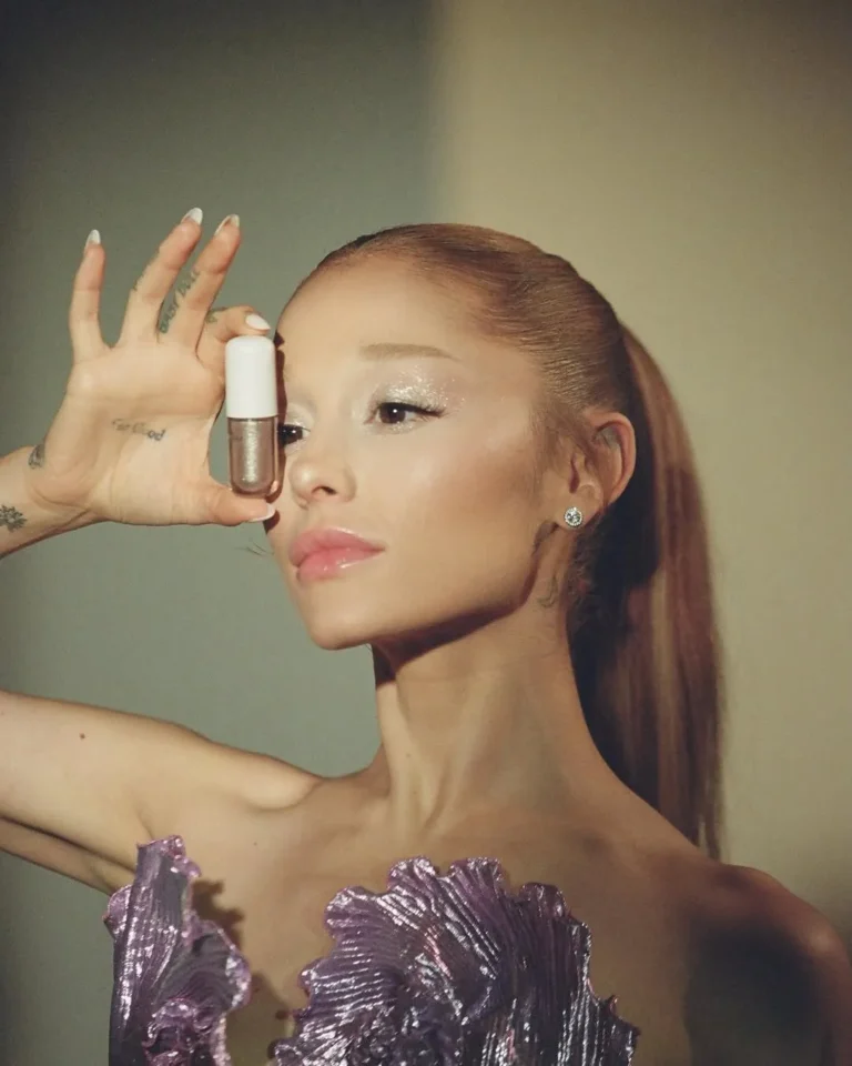 Ariana Grande, Beauty, Cosmetics, r.e.m.beauty