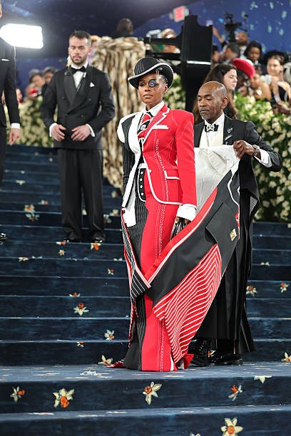 Janelle Monáe at the 2025 Met Gala: A Dandy Revolution in Black Tailoring 5