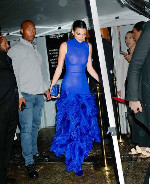 Learn Chic Fashion Secrets from Kendall, Hailey, Anok, Kylie 13