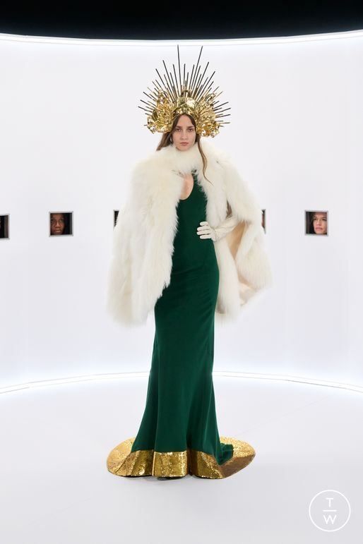 30 Paris Couture SS26 Looks Inspired by the Met Gala 2026 “Fashion Is Art” Theme 19