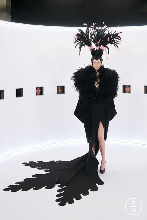 30 Paris Couture SS26 Looks Inspired by the Met Gala 2026 “Fashion Is Art” Theme 17