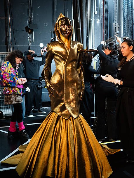 30 Paris Couture SS26 Looks Inspired by the Met Gala 2026 “Fashion Is Art” Theme 29