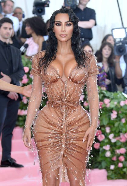 Top 10 Iconic Met Gala Dresses That Changed Fashion Forever 17