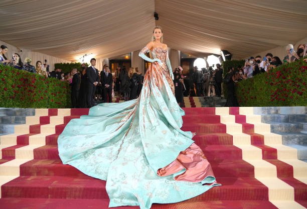Top 10 Iconic Met Gala Dresses That Changed Fashion Forever 19