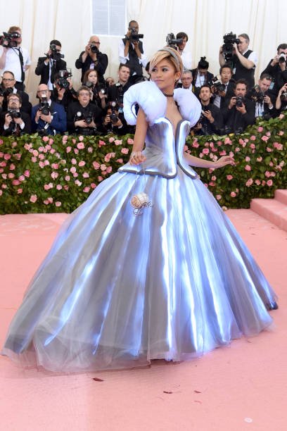 Top 10 Iconic Met Gala Dresses That Changed Fashion Forever 33