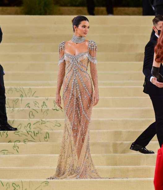 Top 10 Iconic Met Gala Dresses That Changed Fashion Forever 3