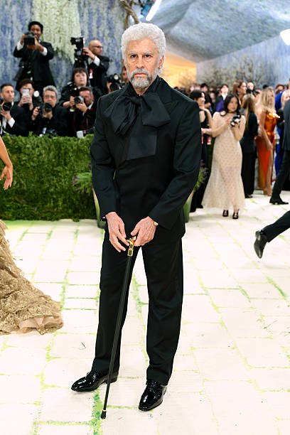 Bad Bunny at the 2026 Met Gala: An Older Self in a Custom All-Black Tuxedo Designed with Zara 43 Bad Bunny at the 2026 Met Gala: An Older Self in a Custom All-Black Tuxedo Designed with Zara