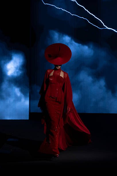 30 Paris Couture SS26 Looks Inspired by the Met Gala 2026 “Fashion Is Art” Theme 33