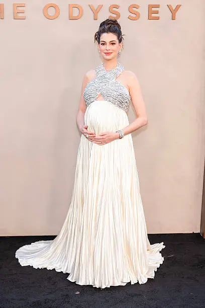 Anne Hathaway Shines in Prada at The Odyssey New York Premiere