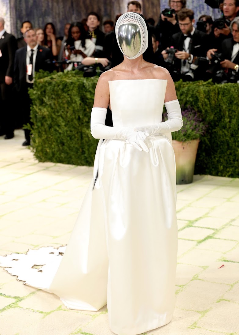 Katy Perry at the 2026 Met Gala in Stella McCartney: A Futuristic Fashion Moment That Stole the Night