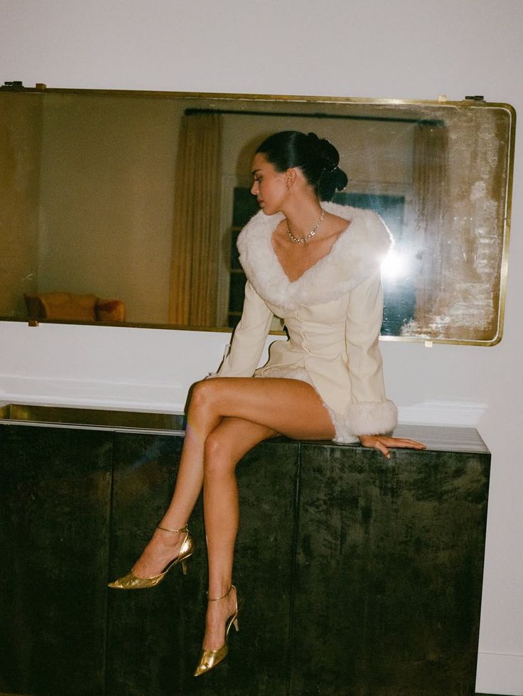Kendall Jenner’s Vintage Mugler Look at Christmas Eve Party