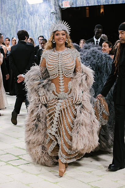 Beyoncé Captivates at 2026 Met Gala with Art-Inspired Gown