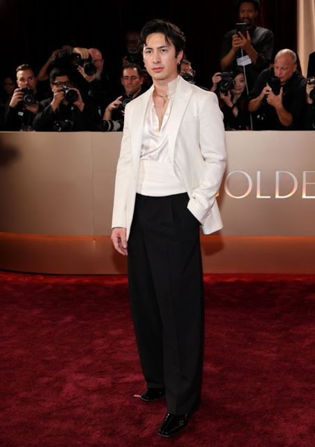 Hudson Williams Turns the Golden Globes 2026 Red Carpet Into a Fashion Moment