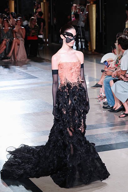 Elie Saab 43 0186e874 154d 4fb9 b882 95275d8cbdce
