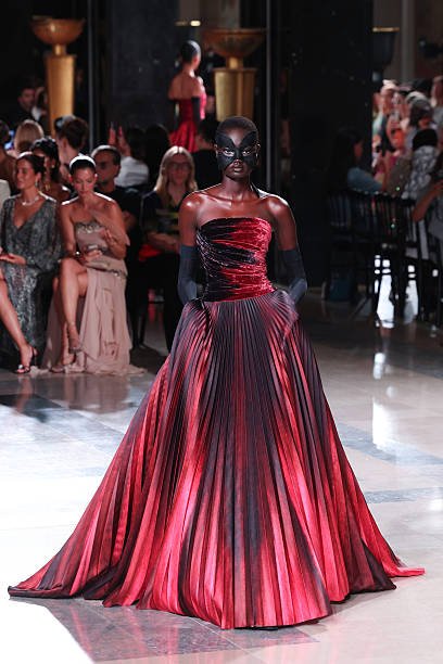 Elie Saab 9 185c462a 4c38 416f 84f5 d787f558c1ed