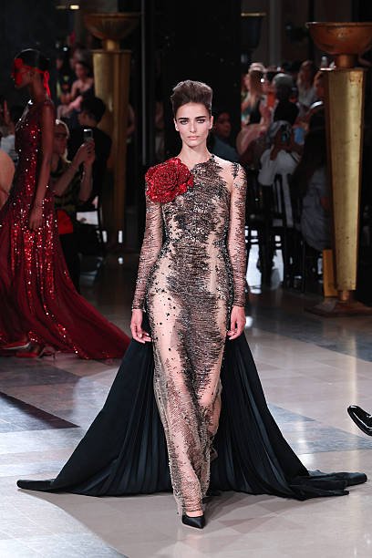 Elie Saab 18 195db2ad 1eae 47e4 b7dc 330daff03b7b