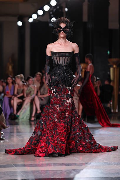 Elie Saab 50 2475056f 2144 45d8 9c2d 5e8f44cd49a2