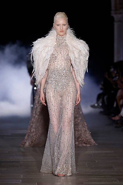 Zuhair Murad 36 45fd85bd 49be 4b3f bce2 e4ebed67551b