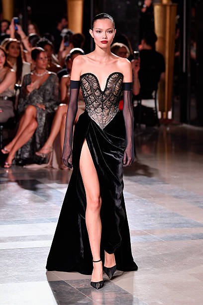 Elie Saab 52 52890665 3ff8 44c3 bf76 bba78b826c97