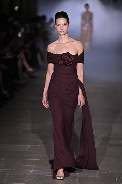 Zuhair Murad 33 52bbfa53 8599 410c 85ff 274585d5da36