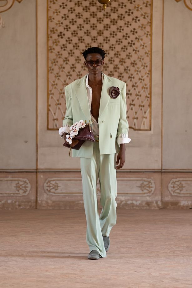 Menswear Trend Spring/Summer 2027: Plunging Neckline Redefine the Modern Wardrobe