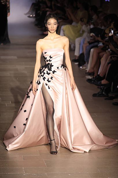 Zuhair Murad 8 d0421f18 4c57 4593 a457 77ac46c302b5