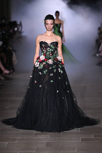 Zuhair Murad 40 eb71dcfe 2546 478a 8895 6216d062be03