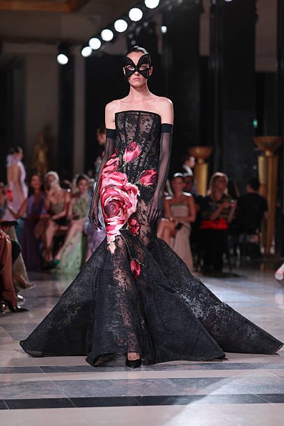 Elie Saab 35 fa4b3da5 ee31 4c26 a79f 6ffdb0ca72dc