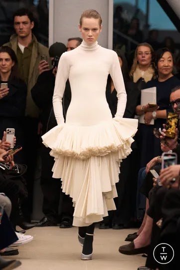 Womenswear Trend Fall/Winter 2026: Peplum Is Back (And Better Than Ever)