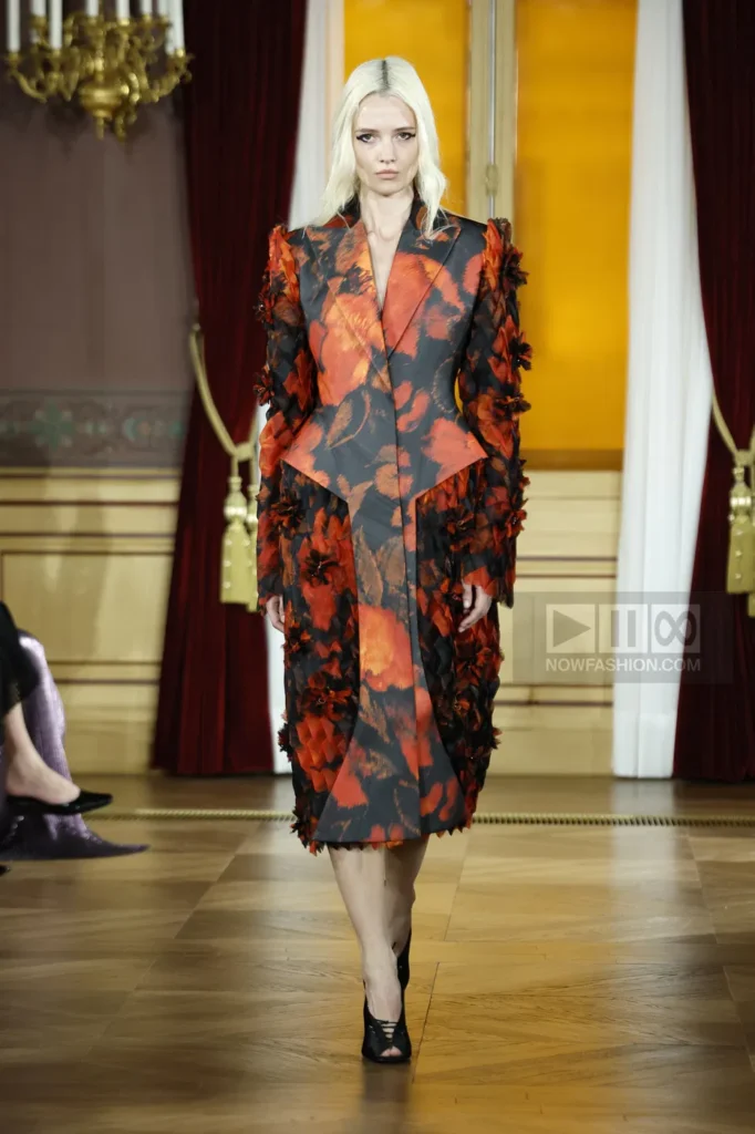 ArdAzAei 15 Model on the runway at the Ardazaei fashion show in Paris, Fall Winter 2026 Couture Fashion Week, Runway Look #015