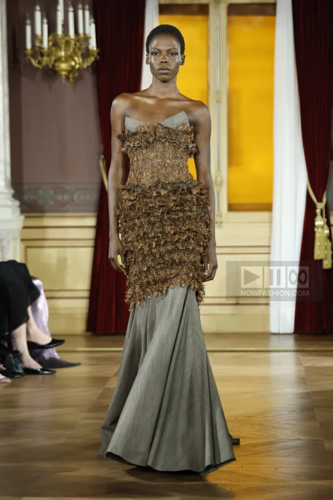 ArdAzAei 2 Model on the runway at the Ardazaei fashion show in Paris, Fall Winter 2026 Couture Fashion Week, Runway Look #002