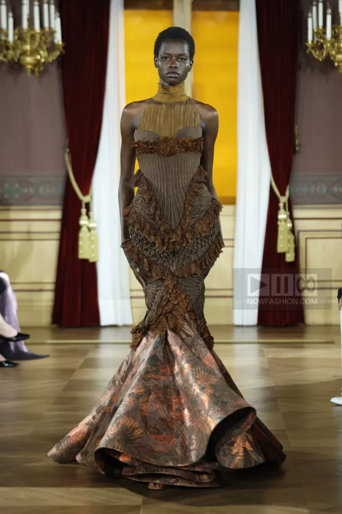 ArdAzAei 3 Model on the runway at the Ardazaei fashion show in Paris, Fall Winter 2026 Couture Fashion Week, Runway Look #003