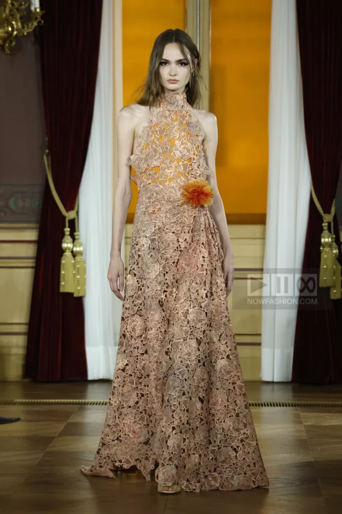 ArdAzAei 11 Model on the runway at the Ardazaei fashion show in Paris, Fall Winter 2026 Couture Fashion Week, Runway Look #011