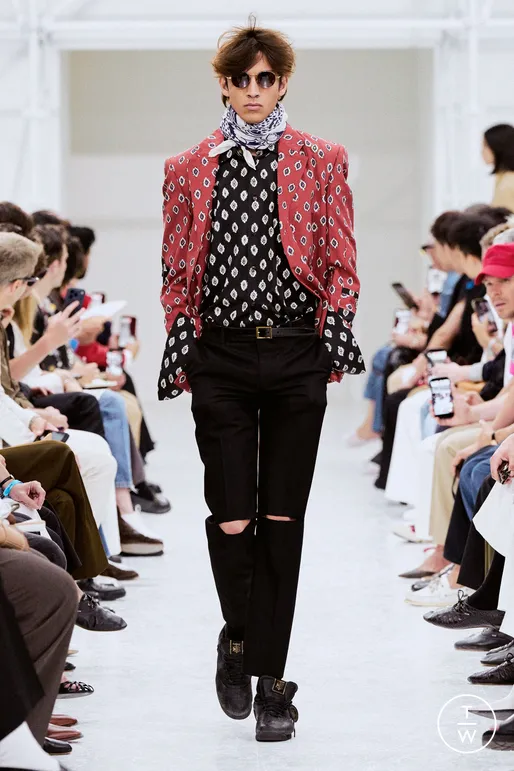 Menswear Spring/Summer 2027: The Rise of Geometric Patterns 10 Menswear Spring/Summer 2027: The Rise of Geometric Patterns 9