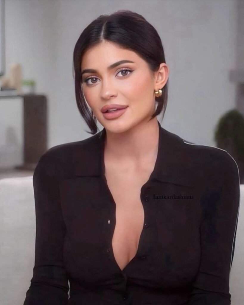 Kylie Jenner: Beauty Empire, Career and Influence 32 Kylie Jenner: Beauty Empire, Career and Influence 31