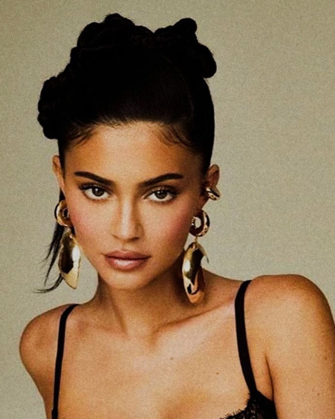 Kylie Jenner: Beauty Empire, Career and Influence 7 Kylie Jenner: Beauty Empire, Career and Influence