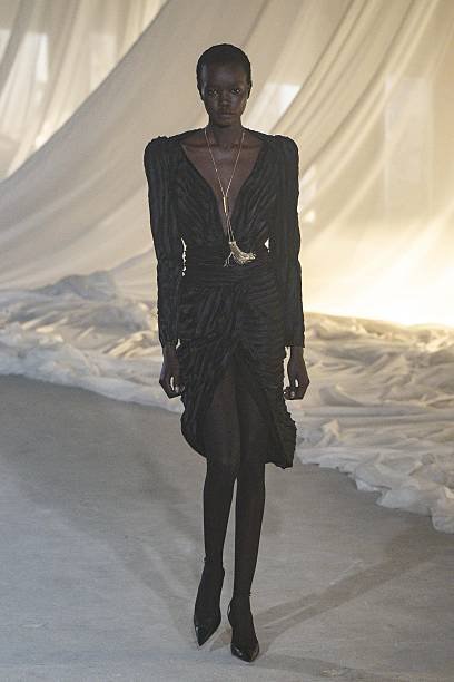 Womenswear Fall/Winter 2026: Bold Shoulders The Power Silhouette Dominating 7