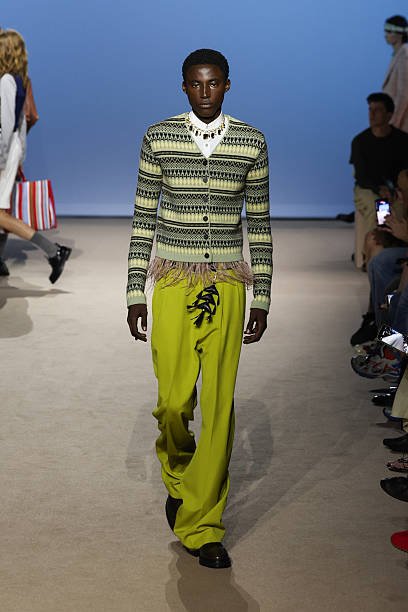 Menswear Spring/Summer 2027: The Rise of Geometric Patterns 8 Menswear Spring/Summer 2027: The Rise of Geometric Patterns 7