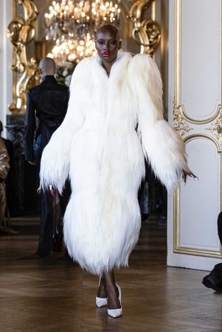 Cardi B MAKES A BOLD FASHION STATEMENT in Matières Fécales FW25 & Dior Shades 3