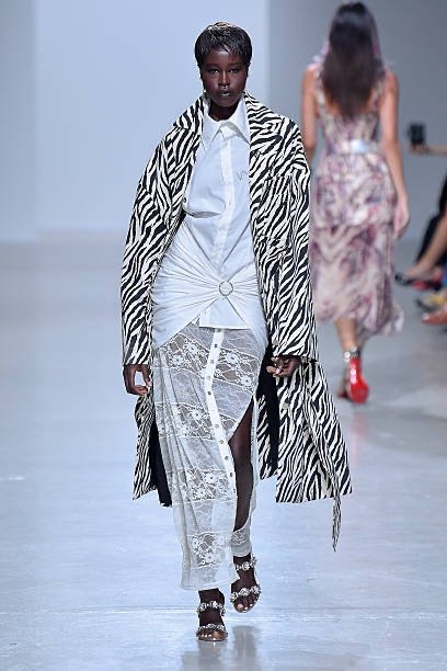 Weinsanto 6 Weinsanto Spring 2027 Ready-to-Wear: Victor Brunstein Brings Fashion to Life