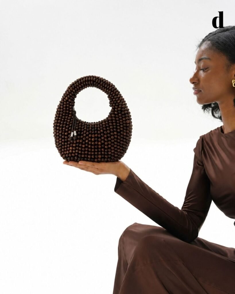 Atelier Emine: The Knots That Came From the Sea