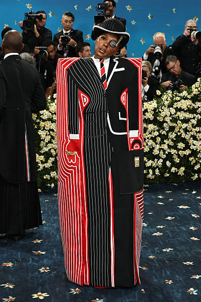 Janelle Monáe’s BOLD 2025 Met Gala Look: A Dandy Revolution in Black Tailoring