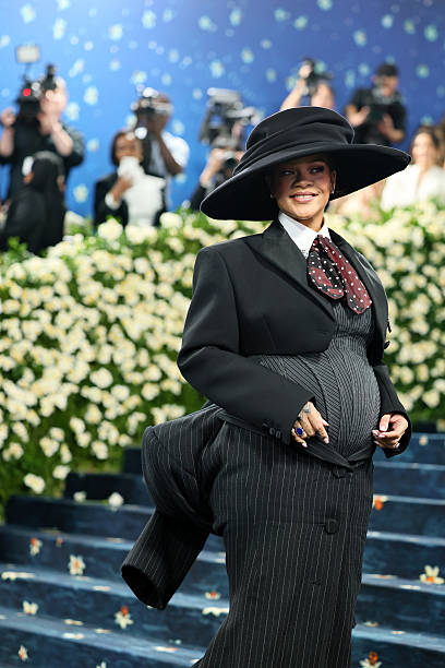Rihanna’s Bold 2025 Met Gala Moment: Pregnancy, Power, and the Black Dandy Revolution