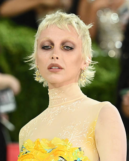 Emma Chamberlain’s 2026 Met Gala Beauty