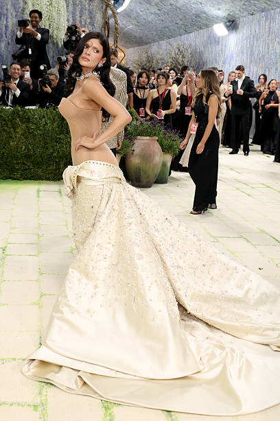 Kylie Jenner Rocks Custom Schiaparelli at 2026 Met Gala Event 2 Kylie Jenner’s Custom Schiaparelli at 2026 Met Gala Event