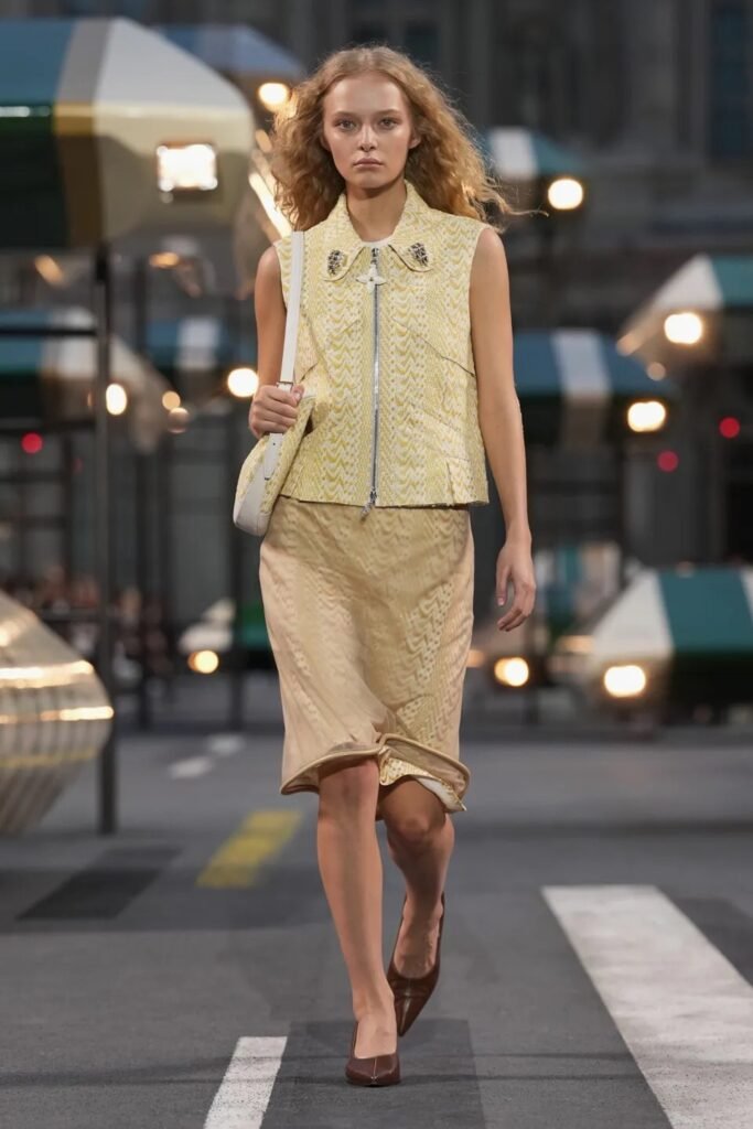 Louis Vuitton 19 Louis Vuitton img 6459 16