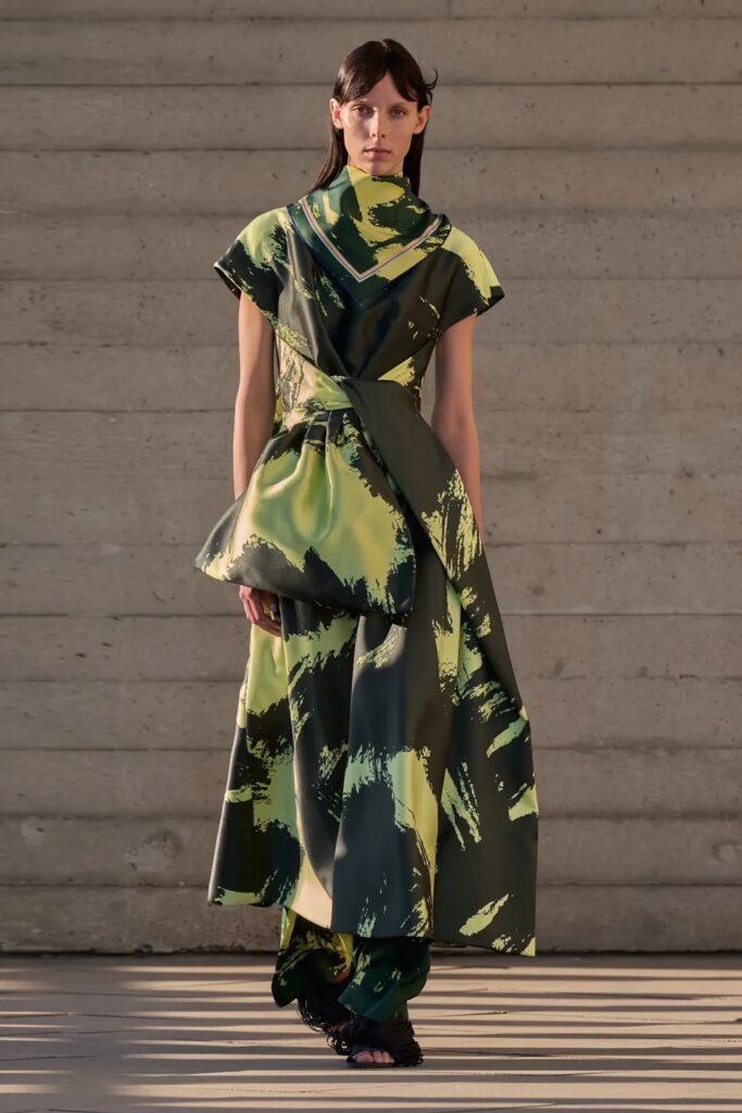 Roksanda Ilinčić returned to the London Fashion Week calendar for Spring 2027 with another expression of the design language that has made her eponymous label 