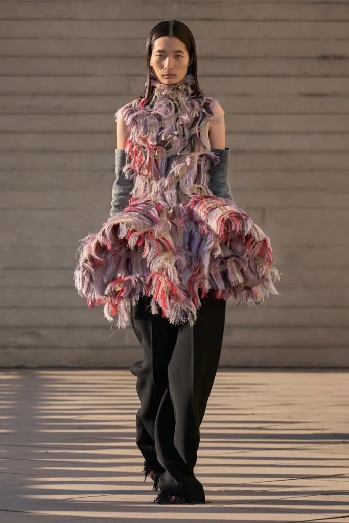 Roksanda Ilinčić returned to the London Fashion Week calendar for Spring 2027 with another expression of the design language that has made her eponymous label 