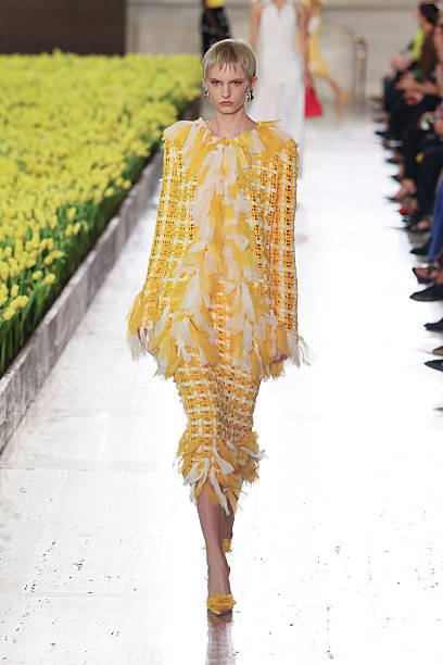 Discover the crochet trend for Spring/Summer 2027, from intricate dresses and skirts to statement tops, sets, and accessories redefining modern summer style.
