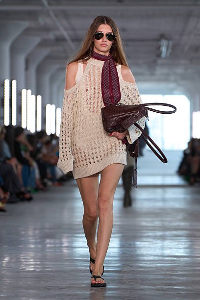 Discover the crochet trend for Spring/Summer 2027, from intricate dresses and skirts to statement tops, sets, and accessories redefining modern summer style.
